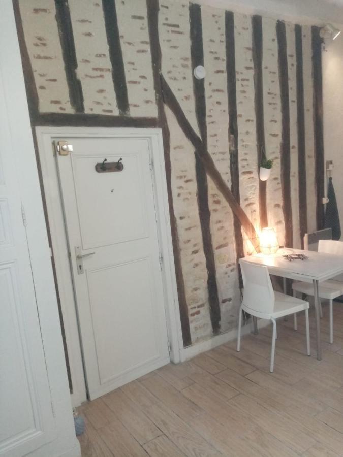 Apartamento Les Amandiers Tours Exterior foto